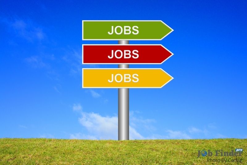 12 High-Paying Tech Jobs that Do Not Require a College Degree